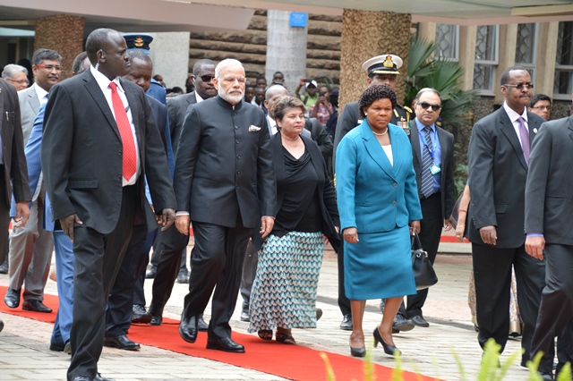 Indian Prime Minister Narendra Modi (3rd left) touring University of Nairobi accompanied by Dr. Rattansi and Prof. Suda 2016